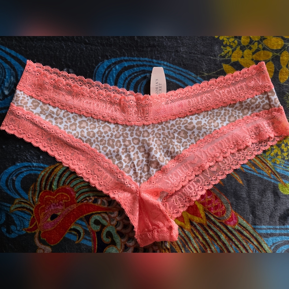 VICTORIA'S  SECRET | Coral Lace Leopard Panties